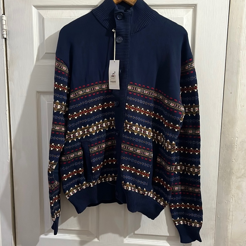 Staple sweater